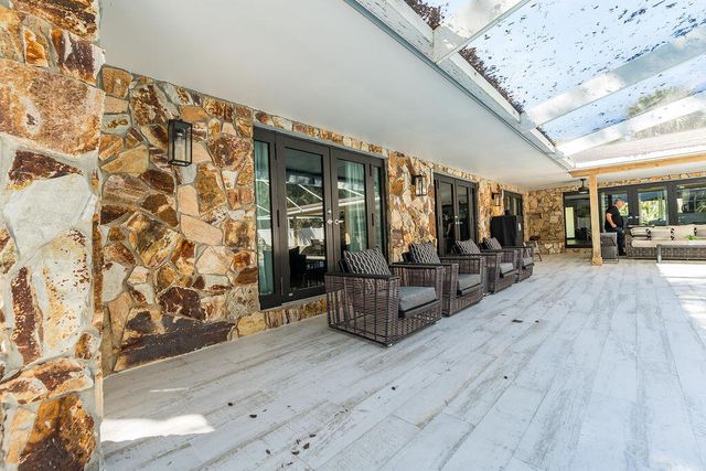 4233 1st Street SW, Vero Beach, FL 32968