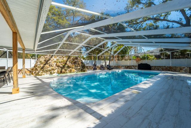 4233 1st Street SW, Vero Beach, FL 32968