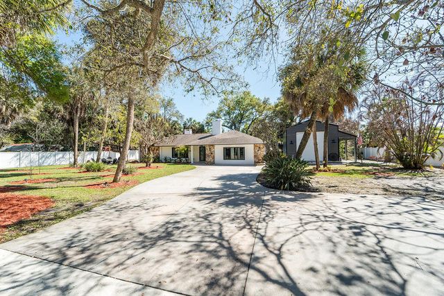 4233 1st Street SW, Vero Beach, FL 32968