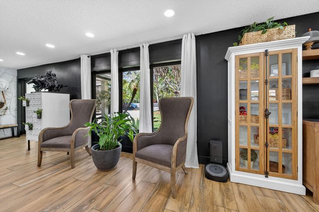 4233 1st Street SW, Vero Beach, FL 32968