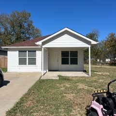1230 Hemphill Street, Greenville, TX 75401