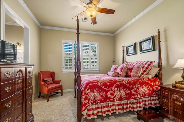 202 W North Street, Weimar, TX 78962