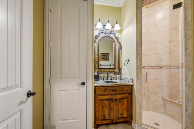 202 W North Street, Weimar, TX 78962