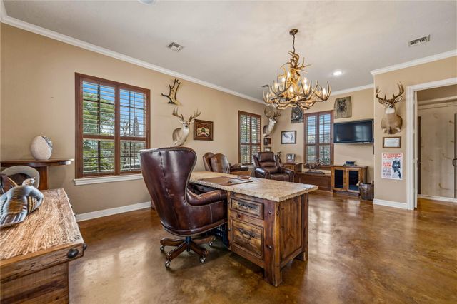202 W North Street, Weimar, TX 78962