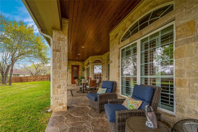 202 W North Street, Weimar, TX 78962