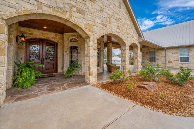 202 W North Street, Weimar, TX 78962