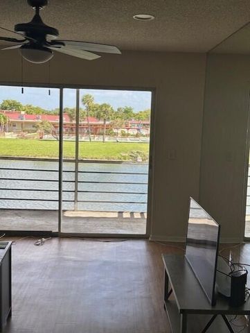 161 Lake Frances Drive 161, West Palm Beach, FL 33411