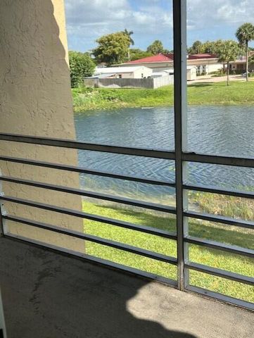 161 Lake Frances Drive 161, West Palm Beach, FL 33411