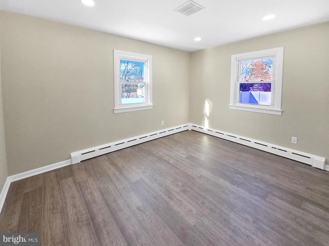 120 THIRD, Hamilton, NJ 08619