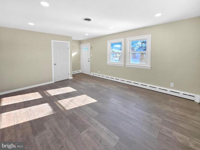 120 THIRD, Hamilton, NJ 08619