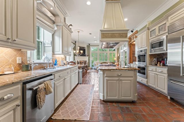 10645 Old Lodge Ct, Baton Rouge, LA 70817