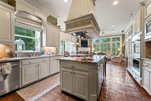 10645 Old Lodge Ct, Baton Rouge, LA 70817