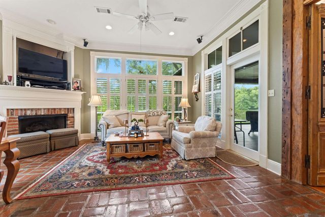 10645 Old Lodge Ct, Baton Rouge, LA 70817