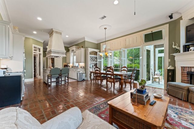 10645 Old Lodge Ct, Baton Rouge, LA 70817
