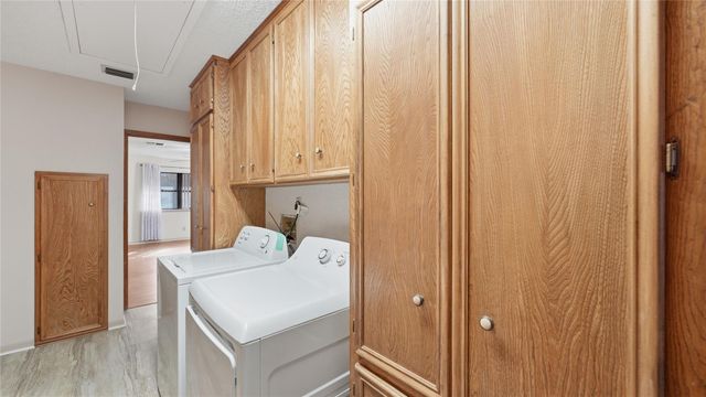 132 W Outer DR, Canyon Lake, TX 78133