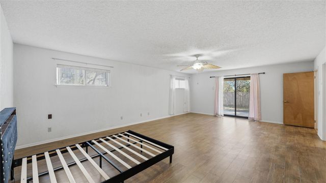 132 W Outer DR, Canyon Lake, TX 78133