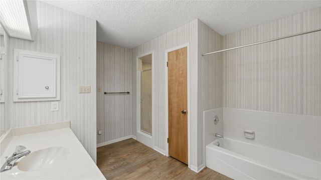 132 W Outer DR, Canyon Lake, TX 78133