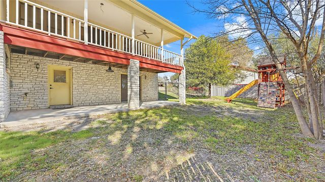 132 W Outer DR, Canyon Lake, TX 78133