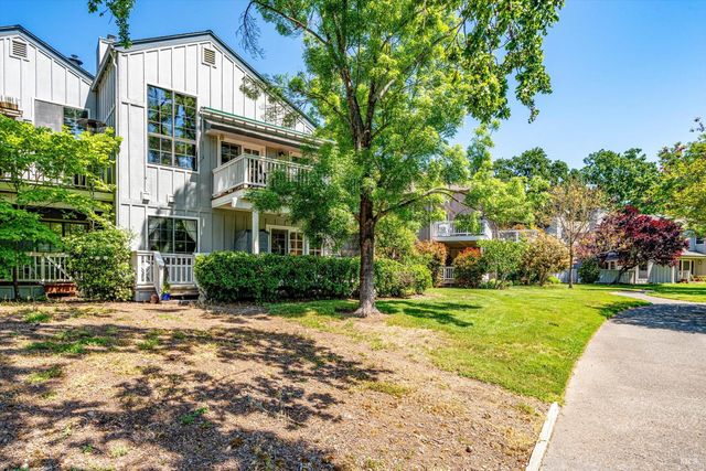 18120 Vassar Ct, Sonoma, CA 95476