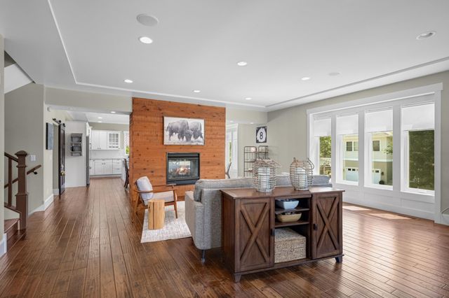 5845 York Avenue S, Edina, MN 55410