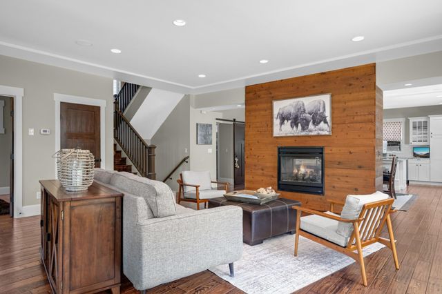 5845 York Avenue S, Edina, MN 55410