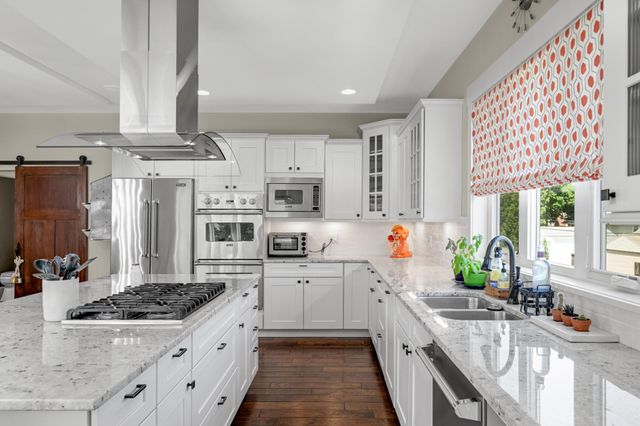 5845 York Avenue S, Edina, MN 55410