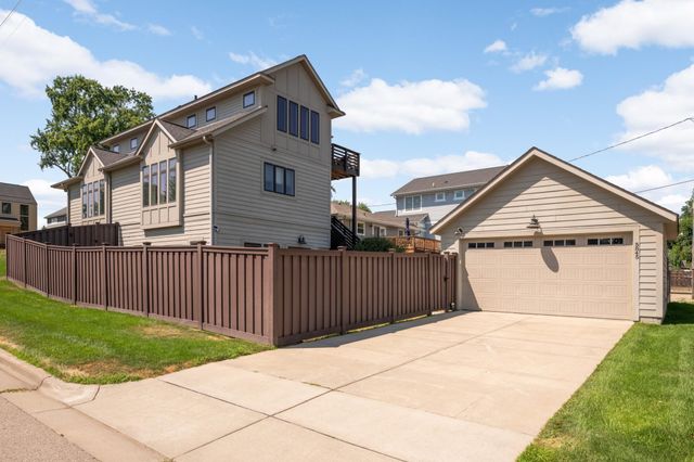 5845 York Avenue S, Edina, MN 55410