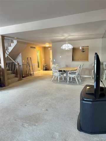 2753 Maitland Drive, Ann Arbor, MI 48105