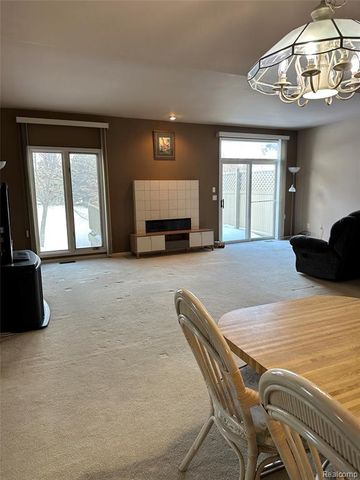 2753 Maitland Drive, Ann Arbor, MI 48105