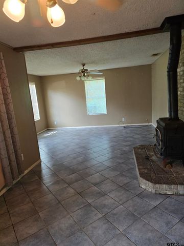 4520 Surratt, Longview, TX 75604