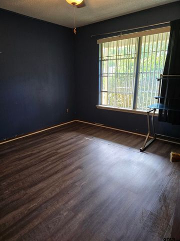 4520 Surratt, Longview, TX 75604