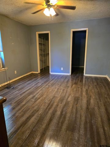 4520 Surratt, Longview, TX 75604