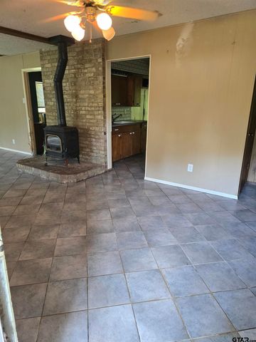 4520 Surratt, Longview, TX 75604