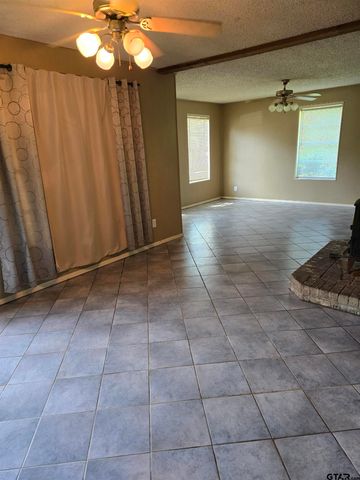 4520 Surratt, Longview, TX 75604