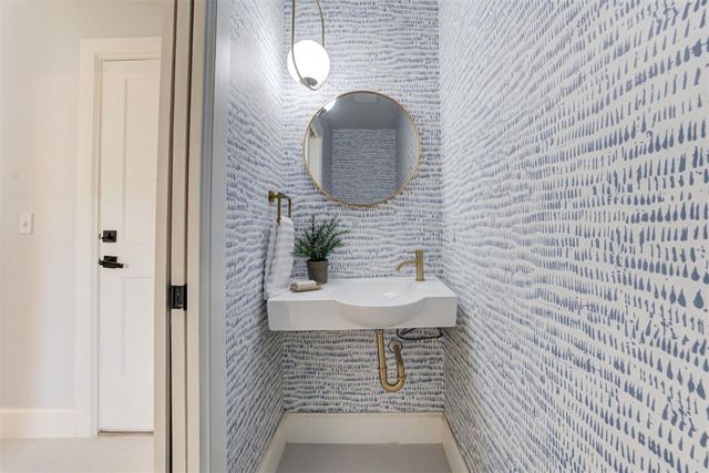 2101 NW 60th Street, Oklahoma City, OK 73112