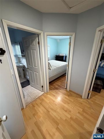 24 Roosevelt Avenue, Bergenfield, NJ 07621