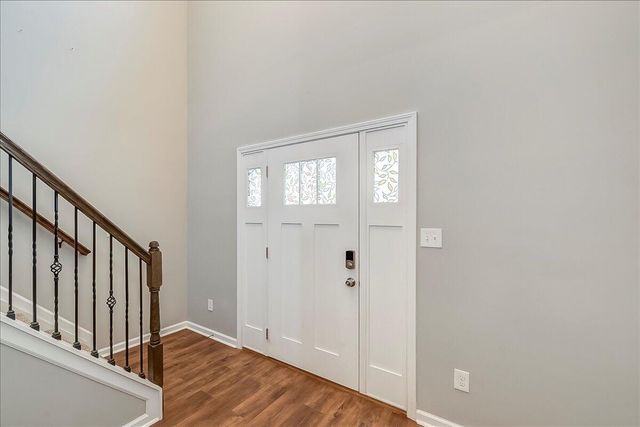 2089 Falling Leaves Lane, Lexington, KY 40509