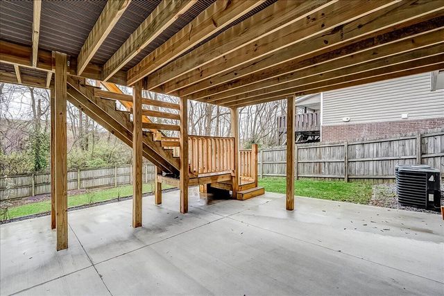 2089 Falling Leaves Lane, Lexington, KY 40509