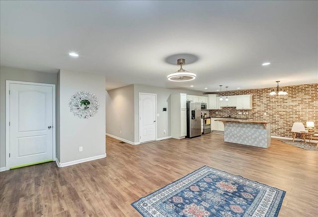 2089 Falling Leaves Lane, Lexington, KY 40509