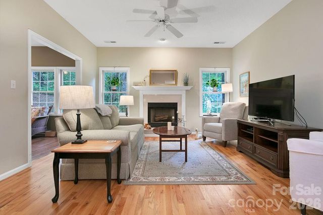 61 Autumn Glen Court, Brevard, NC 28712