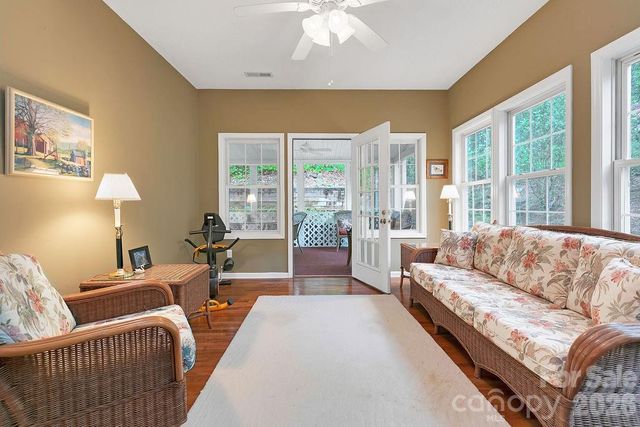 61 Autumn Glen Court, Brevard, NC 28712