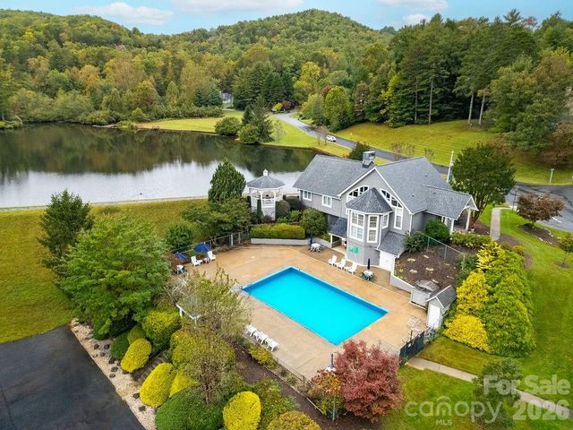 61 Autumn Glen Court, Brevard, NC 28712
