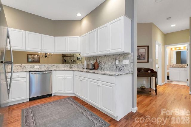 61 Autumn Glen Court, Brevard, NC 28712