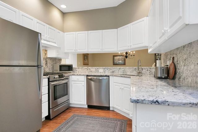 61 Autumn Glen Court, Brevard, NC 28712