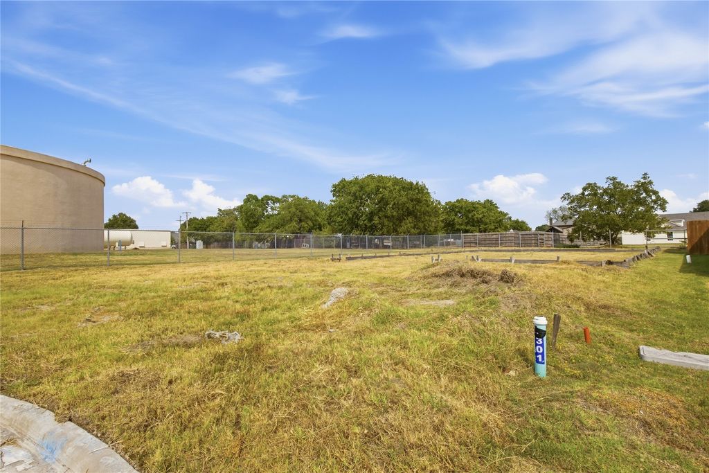 7301 Scott Lane, Greenville, TX 75402
