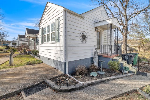 717 Pyron Lane, Chattanooga, TN 37412