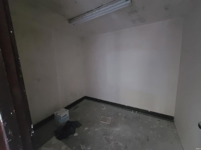 20099 Brick Road, South Bend, IN 46637