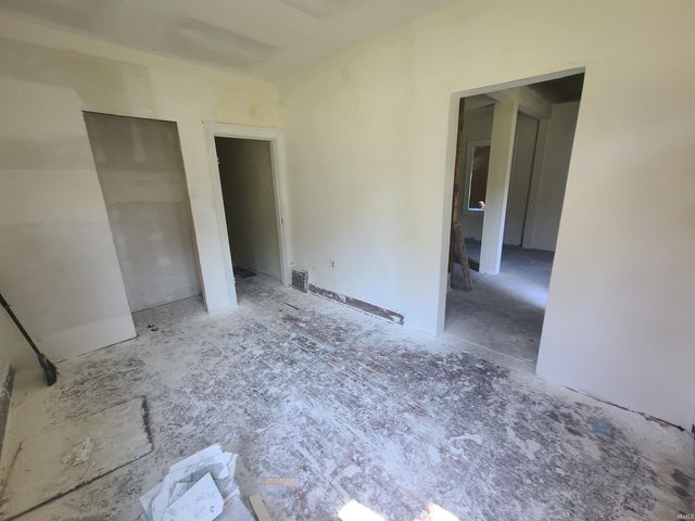 20099 Brick Road, South Bend, IN 46637