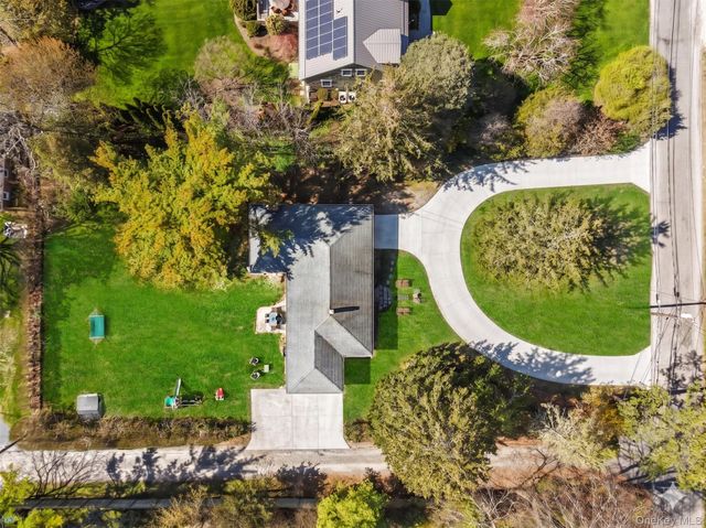 84 Evergreen Avenue, East Moriches, NY 11940