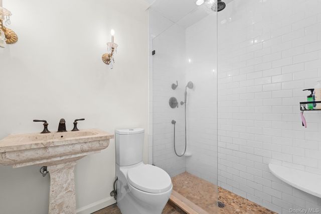 84 Evergreen Avenue, East Moriches, NY 11940